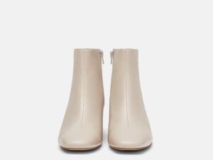 Mid-heel ankle boots with toecap